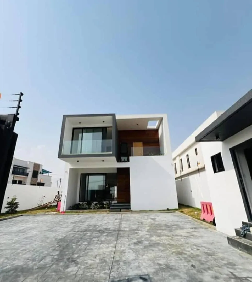 WhatsApp Image 2025-11-01 at 20.18.39 (1)