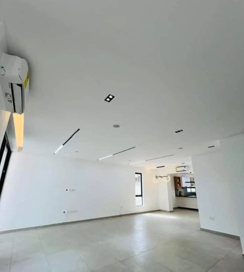 WhatsApp Image 2025-11-01 at 20.18.57 (1)