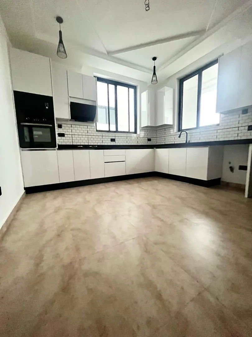 WhatsApp Image 2025-11-01 at 20.18.59 (1)