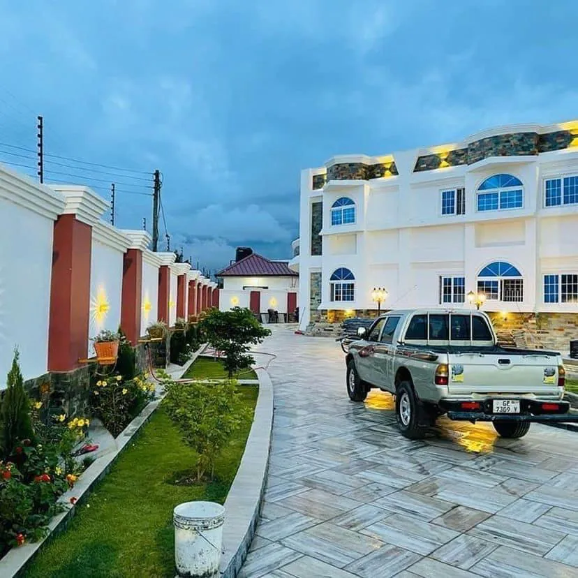 WhatsApp Image 2025-11-01 at 20.27.21 (1)