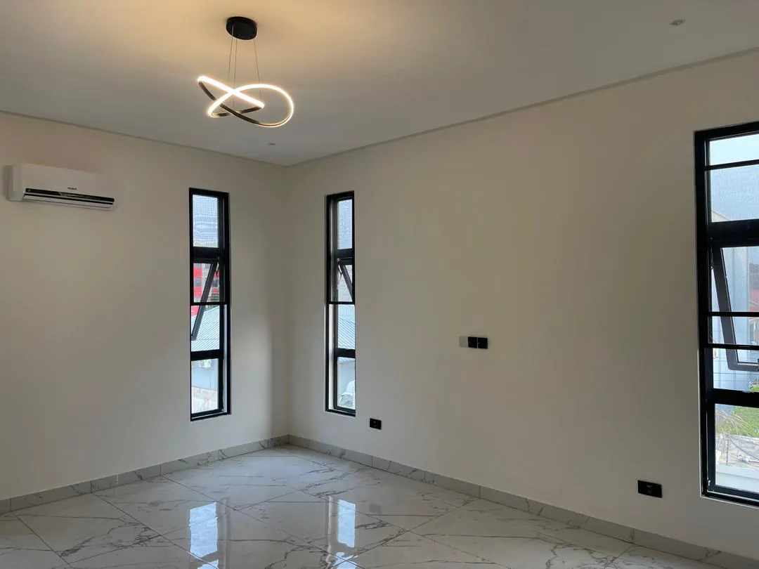 WhatsApp Image 2025-11-01 at 20.43.13 (2)